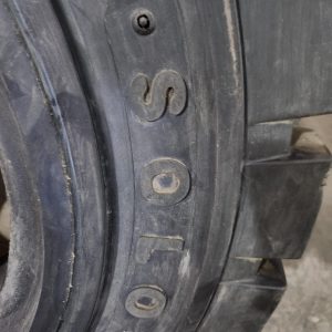 9.00-20 SOLO Forklift Solid Standard Tyre