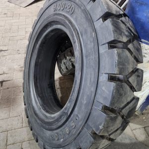 9.00-20 SOLO Forklift Solid Standard Tyre