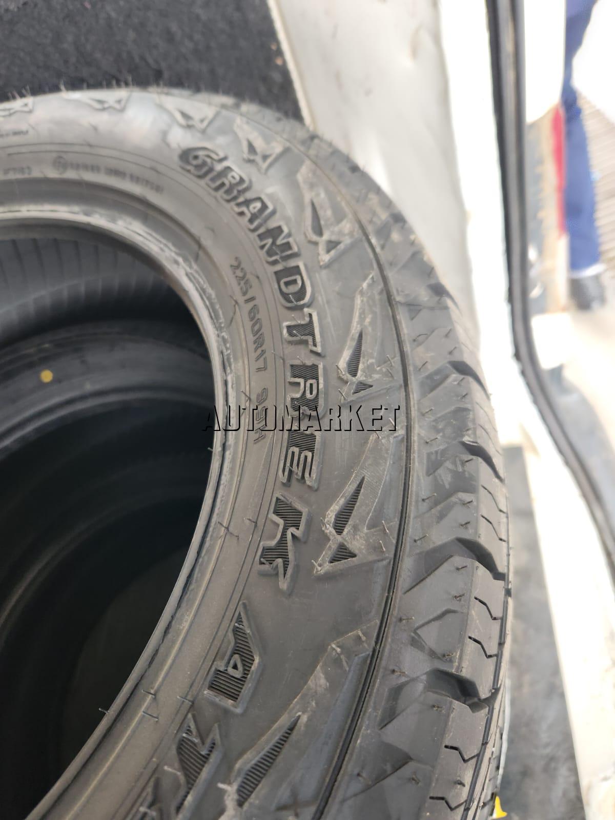 225/60R17 Dunlop Grandtrek AT5 99H All-Terrain Tyre