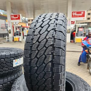 275/65R17 Bridgestone Dueler All-Terrain A/T002 115T
