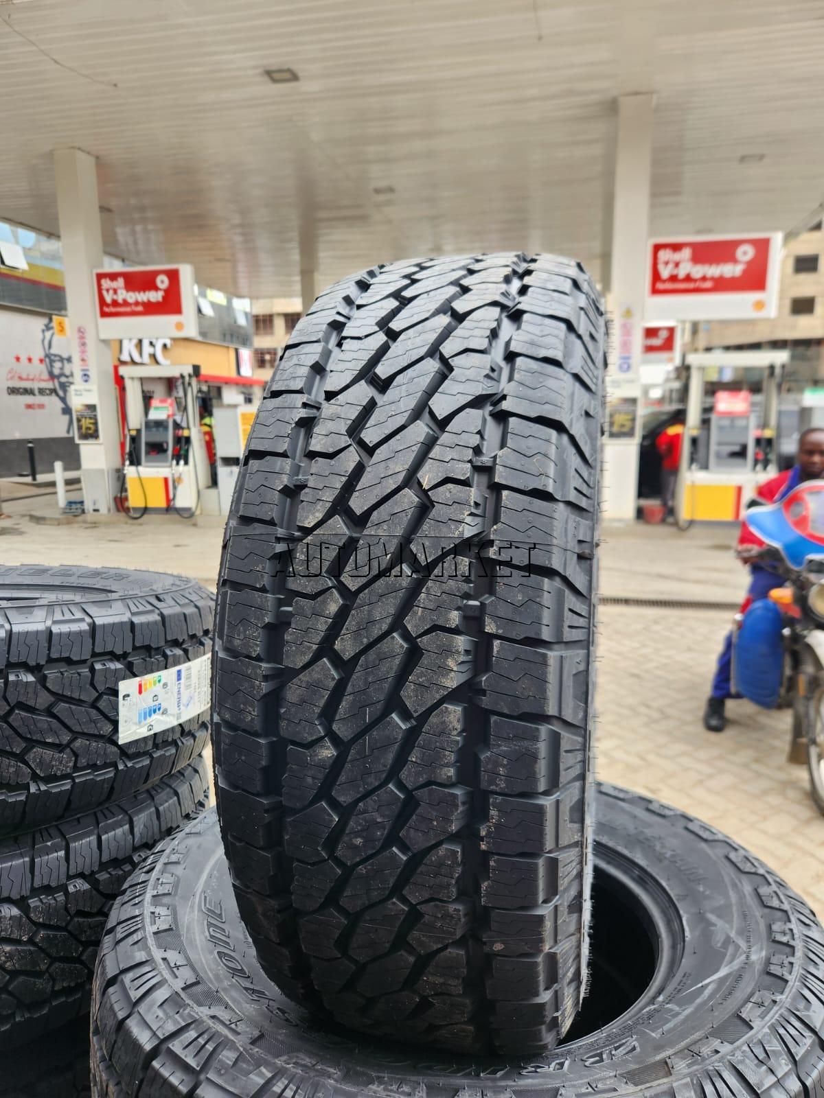 275/65R17 Bridgestone Dueler All-Terrain A/T002 115T