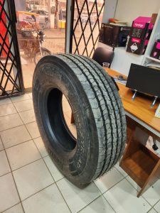 315/80R22.5 Pirelli NextRoad premium truck tyre for commercial transport, logistics fleets, and heavy-duty highway use in Kenya.