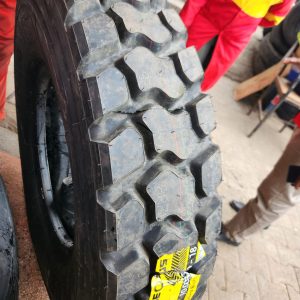 10.00R20 Aeolus AGM10 Mining Tyre