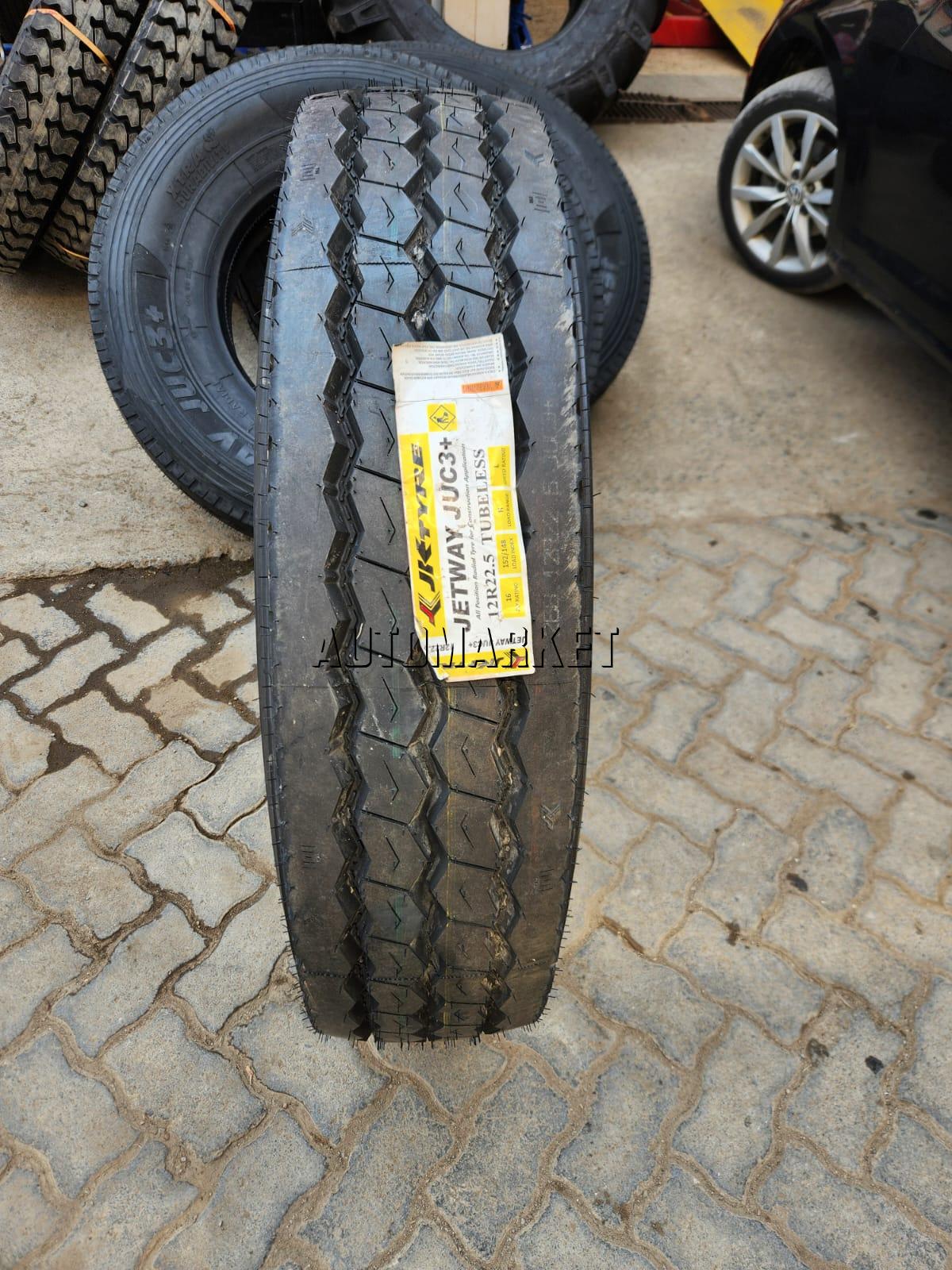 12R22.5 JK Truck Tyre from India