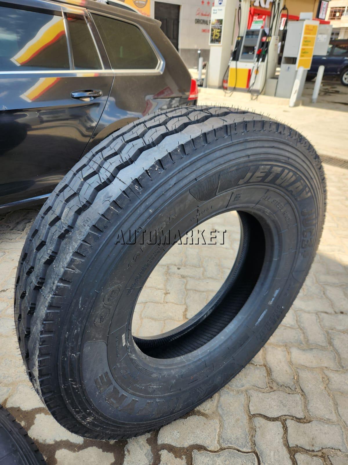 12R22.5 JK Truck Tyre from India