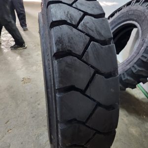 10.00-20 TALON NHS Forklift Pneumatic Tyre TT – Made in India
