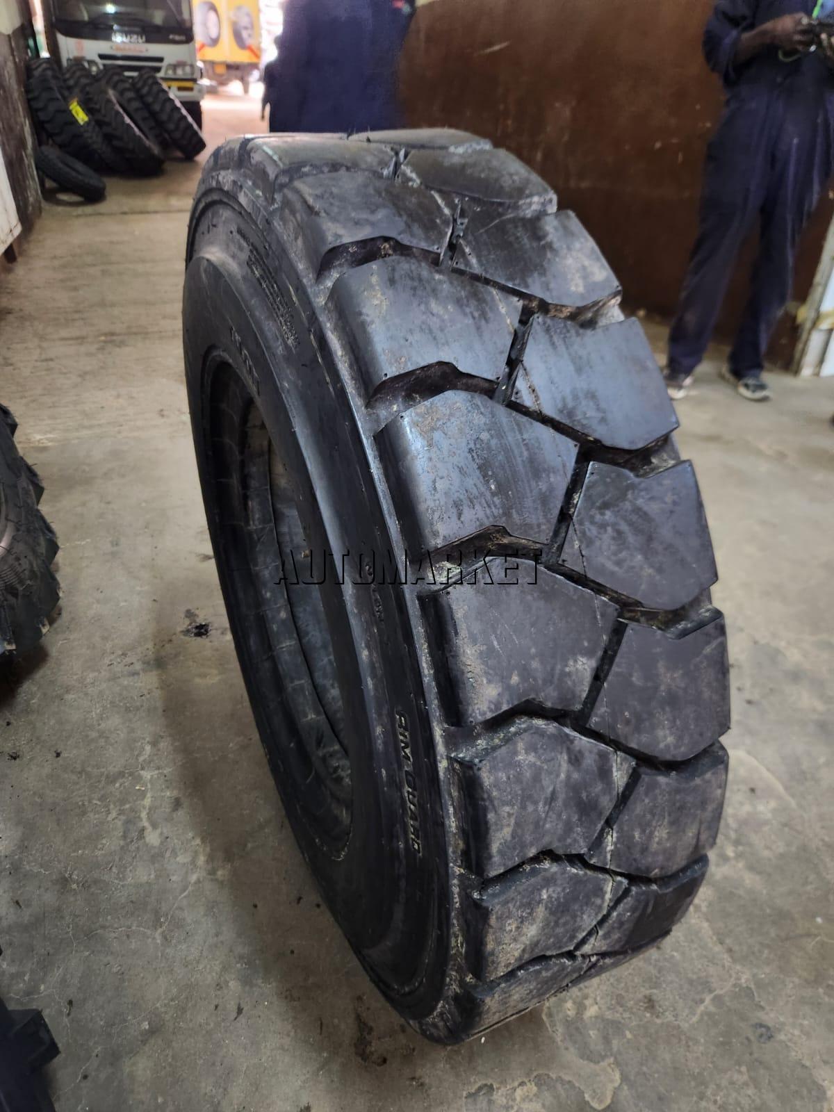 10.00-20 TALON NHS Forklift Pneumatic Tyre TT – Made in India