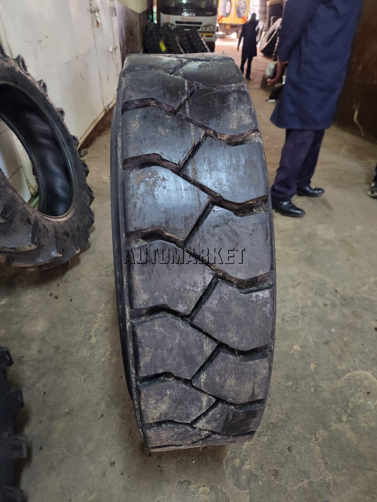 10.00-20 TALON NHS Forklift Pneumatic Tyre TT – Made in India