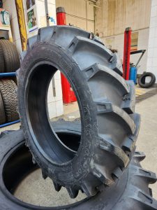 9.5-24 OZKA 8PR agricultural tractor tyre made in Turkey for front tractor applications in Kenya.