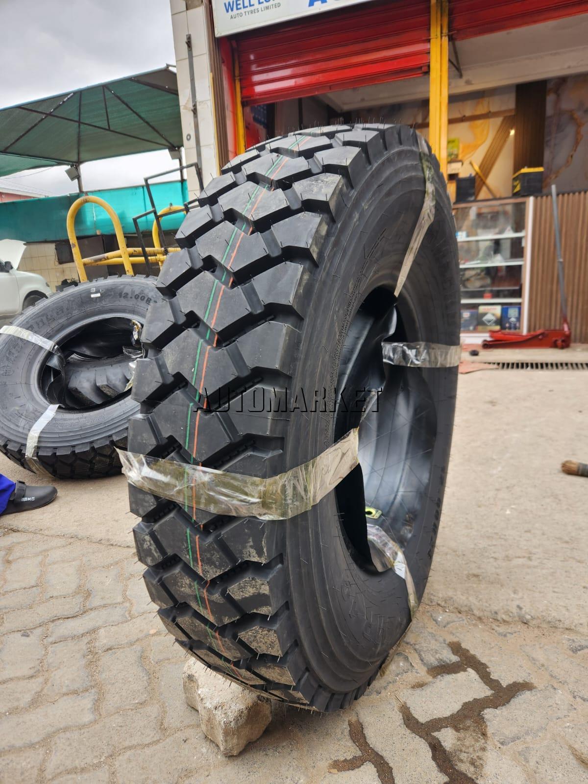 12.00R24 MacRoyal MR19 22PR Heavy Duty Truck Tyre