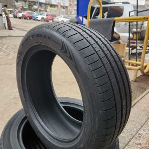 265/50R20 Dunlop SP Sport Maxx 060+ 111Y XL High Performance SUV Tyre