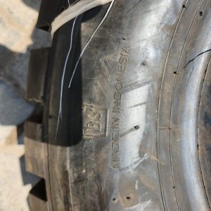 Bridgestone 300-15 18PR JL Solid Lug Forklift Tyre (Tubetype) – Made in Indonesia