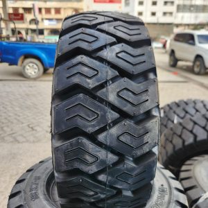 MRF 18×7-8 Solid Standard Forklift Tyre – Made in India