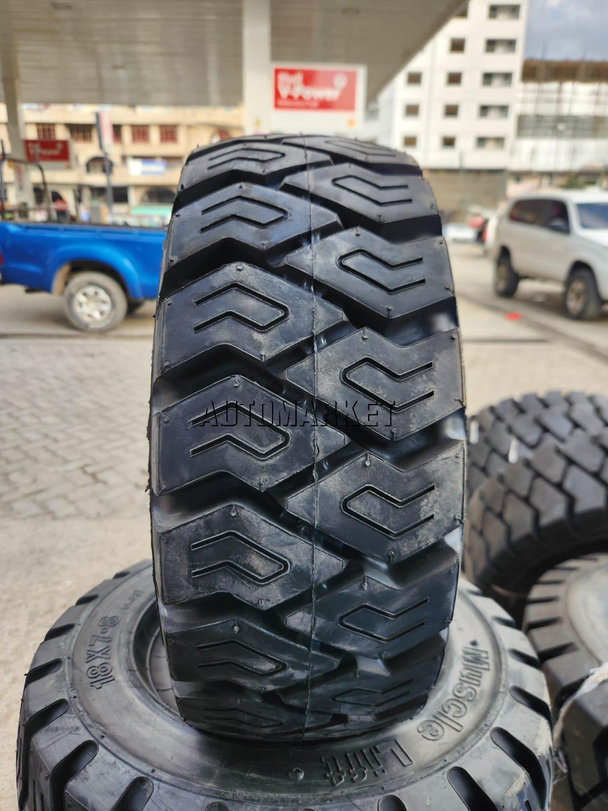 MRF 18×7-8 Solid Standard Forklift Tyre – Made in India