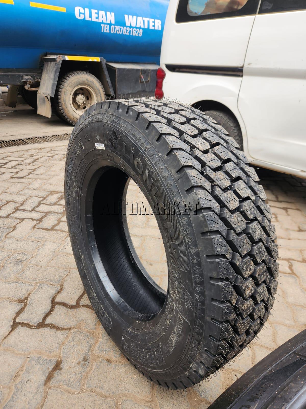 265/70R19.5 LionLord (Diff Pattern) 18PR – Made in China