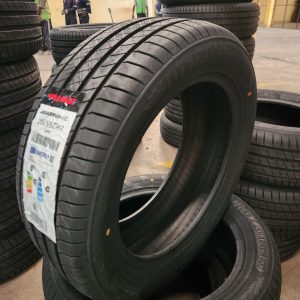 215/55ZR17 Pulmox Sharkon 400