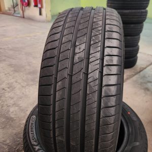 215/55ZR17 Pulmox Sharkon 400