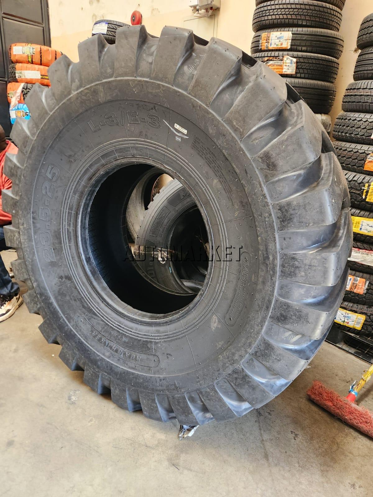 23.5-25 Roadhiker W-1 E3/L3 24PR OTR Tyre – Made in China
