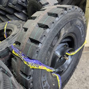 12.00R20 KUNLUN (Mining) 24 Ply Truck Tyre from China