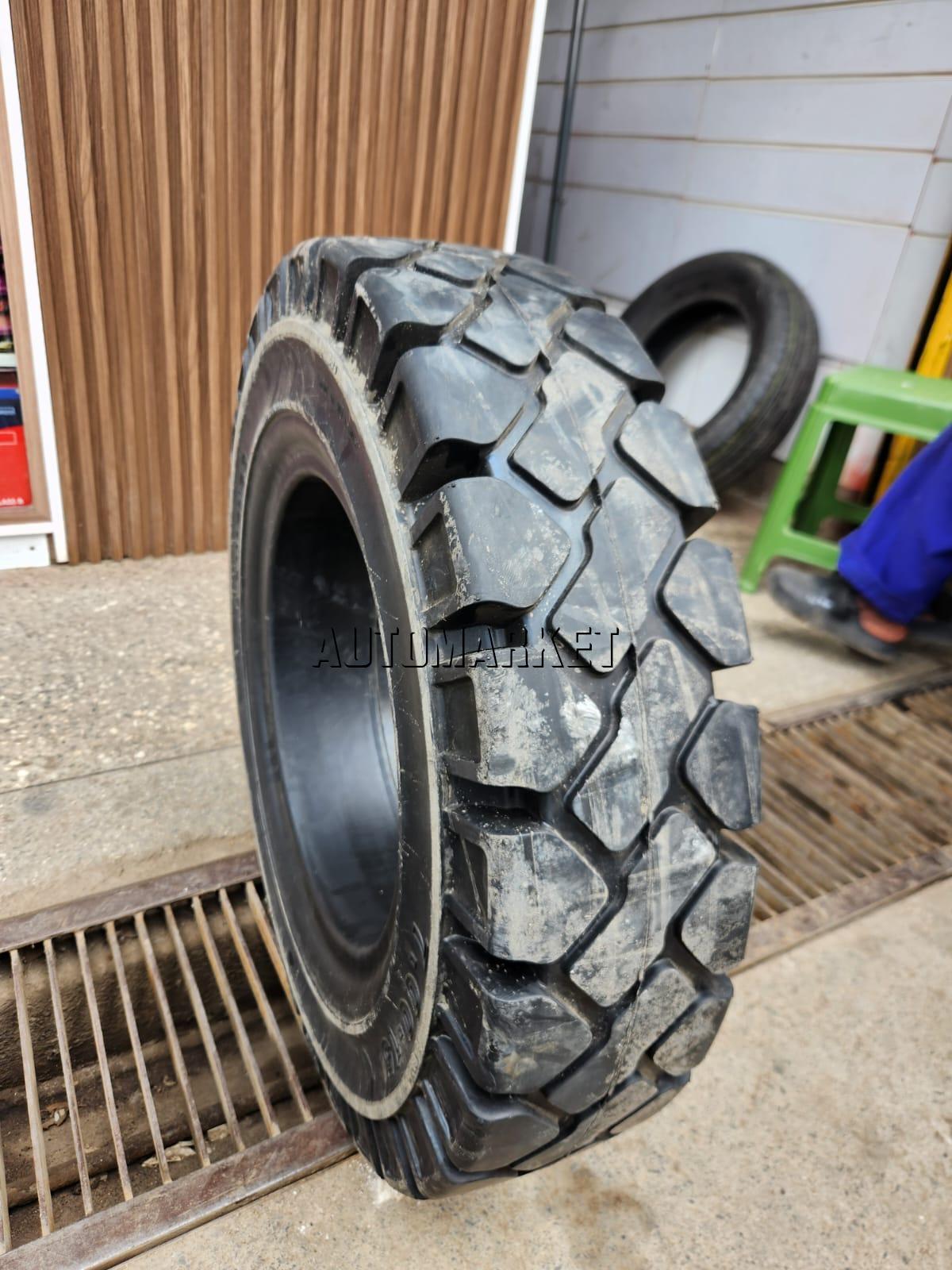 7.00-15 Achiever Plus Standard Solid Forklift Tyre – Made in Sri Lanka