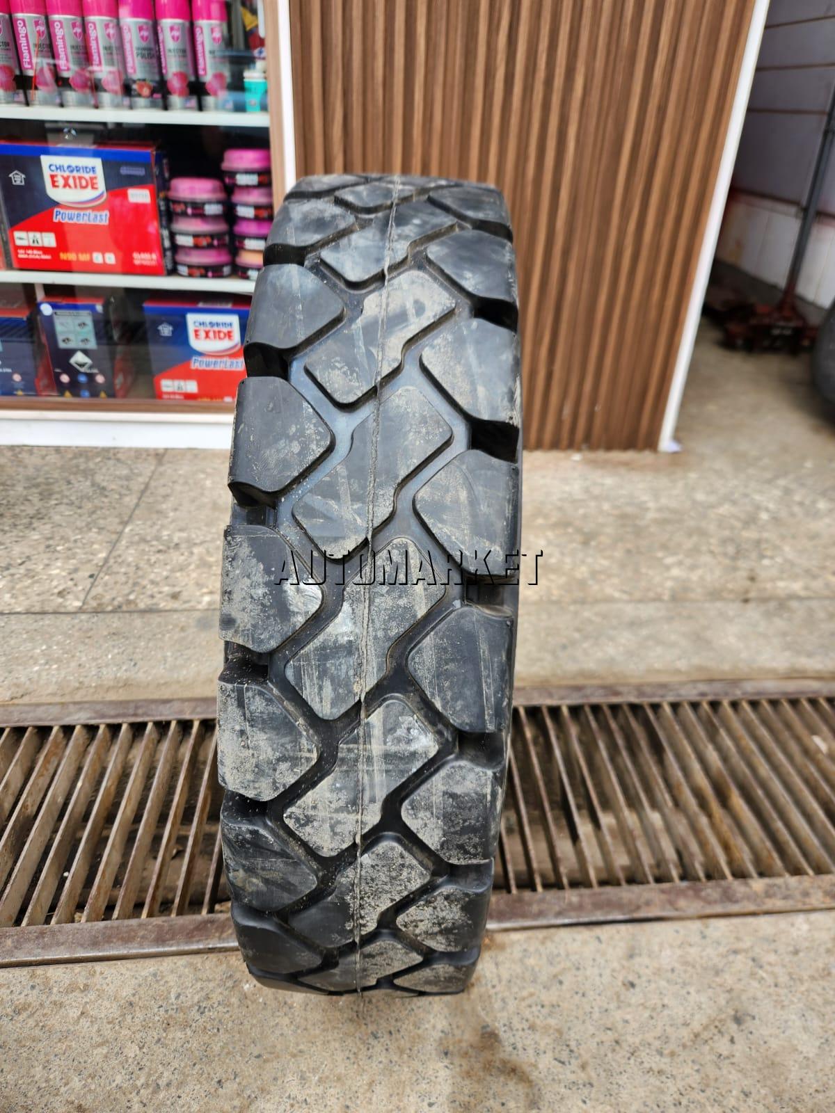 7.00-15 Achiever Plus Standard Solid Forklift Tyre – Made in Sri Lanka
