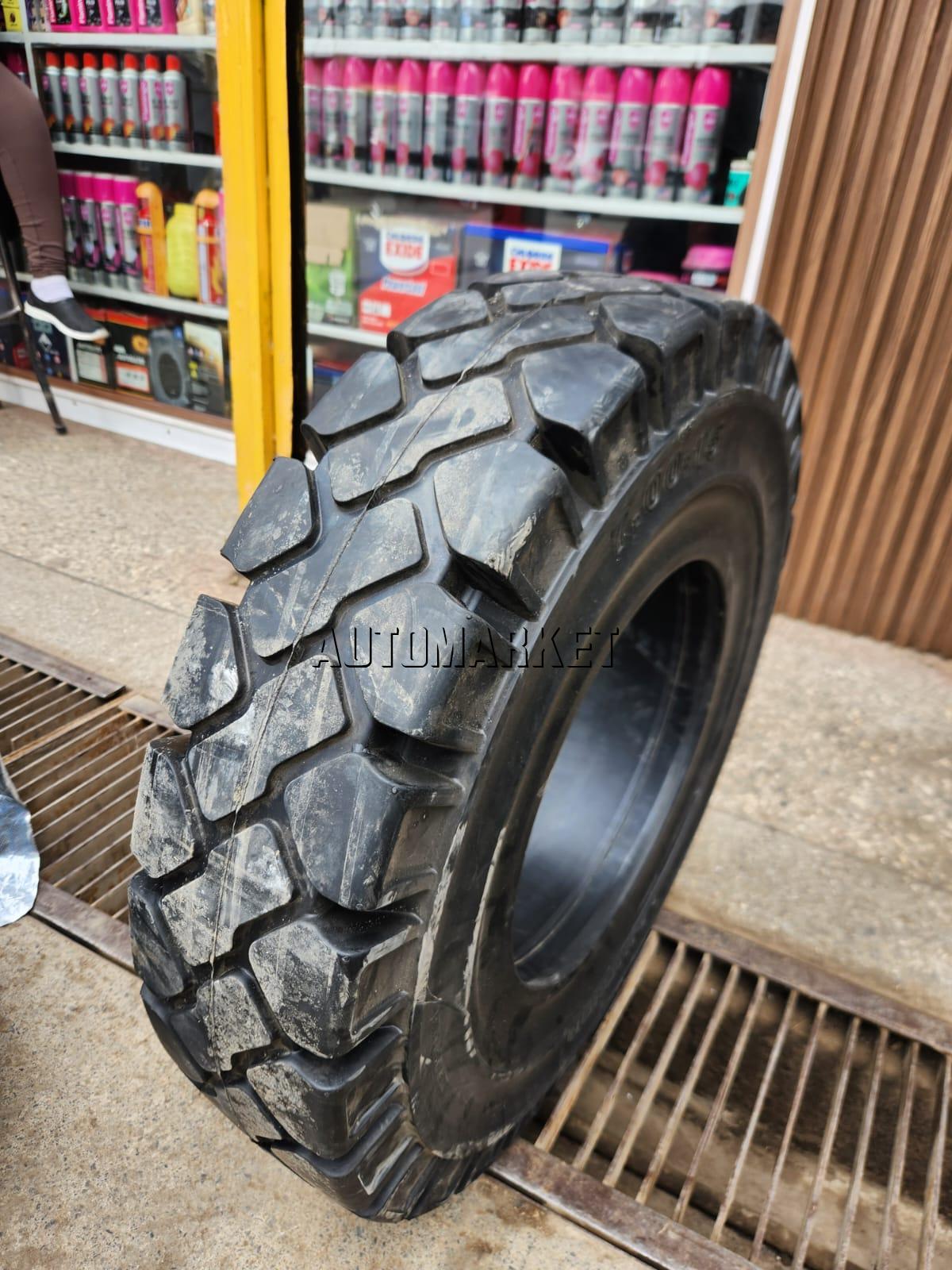 7.00-15 Achiever Plus Standard Solid Forklift Tyre – Made in Sri Lanka