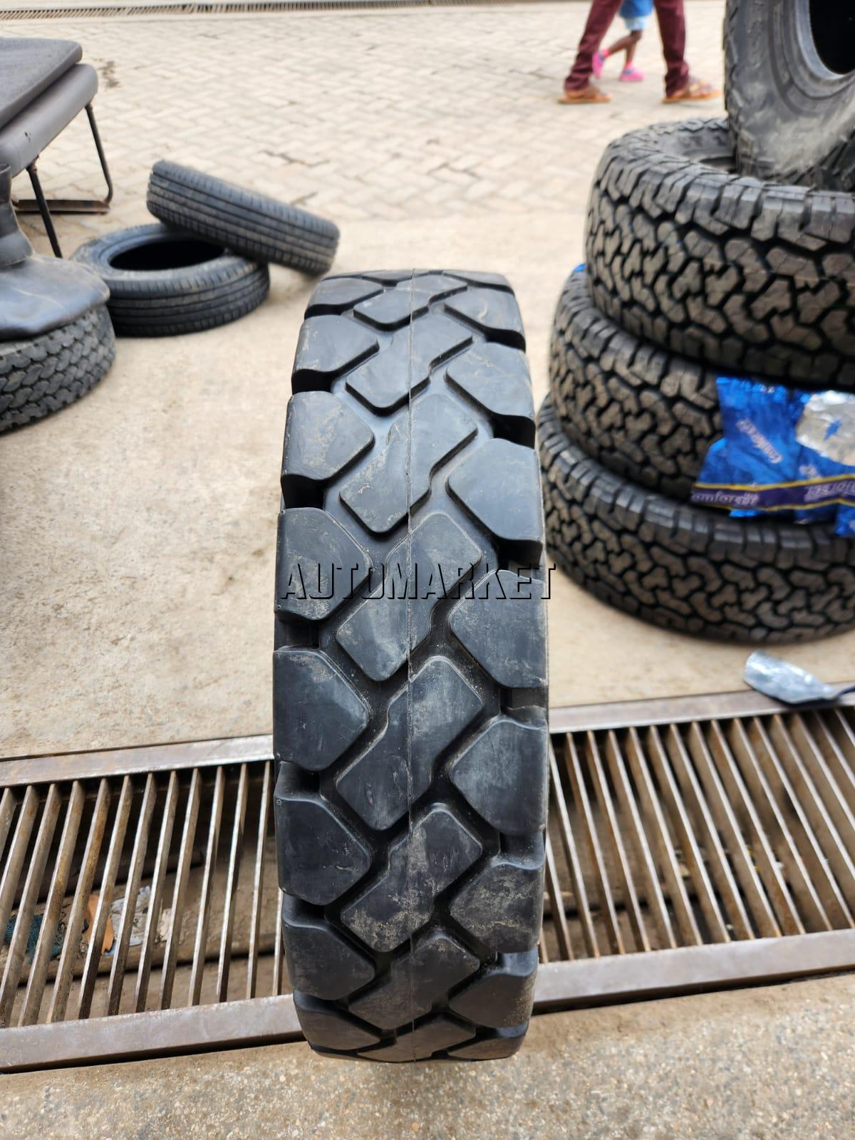 7.00-15 Achiever Plus Standard Solid Forklift Tyre – Made in Sri Lanka