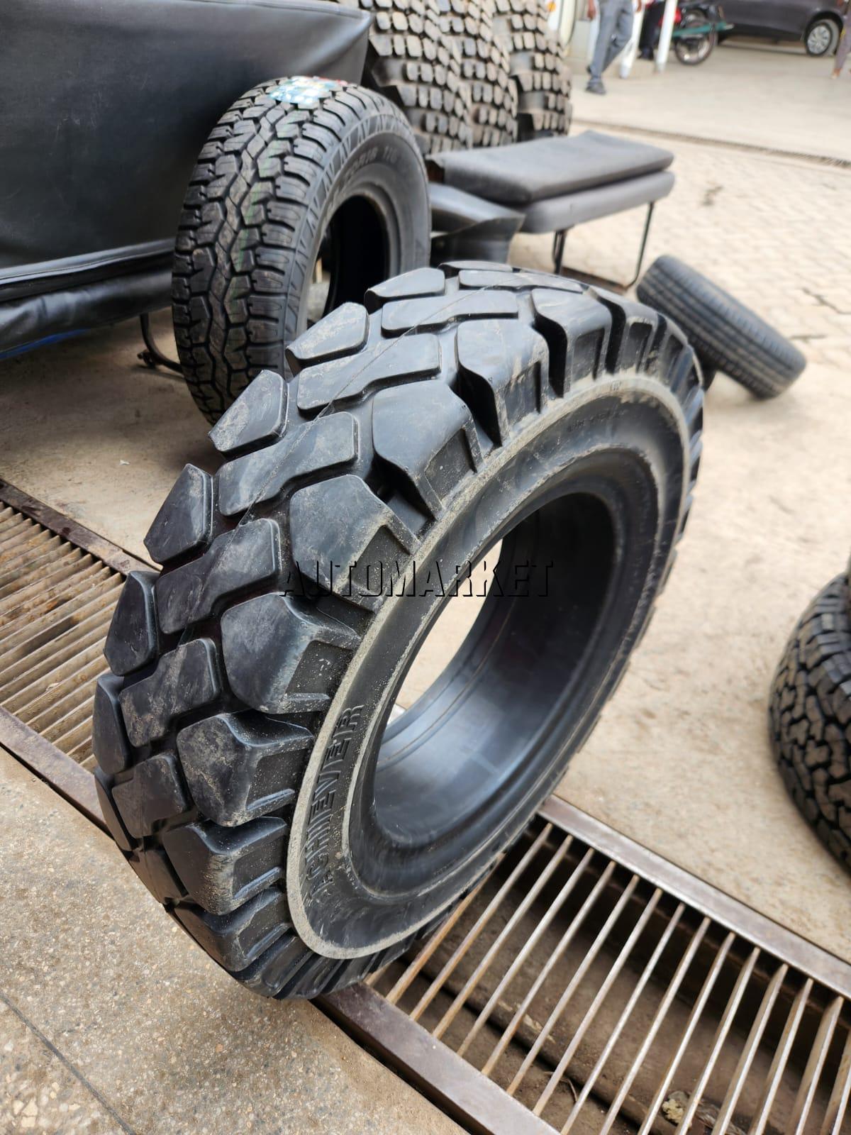 7.00-15 Achiever Plus Standard Solid Forklift Tyre – Made in Sri Lanka