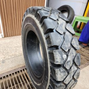 7.00-15 Achiever Plus Standard Solid Forklift Tyre – Made in Sri Lanka