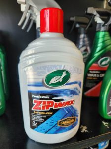 Turtle Wax Zip Wax Car Wash and Wax 500ml with carnauba protection