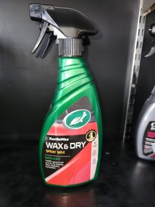 Turtle Wax Wax & Dry Spray Wax 500ml for car shine and water-repellent protection