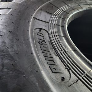 23.5-25 Rungold 28 Ply E3/L3 Industrial Tyre from China