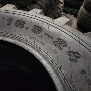 16.9-24 VROTR 12PR Industrial Tractor Tyre – Made in China
