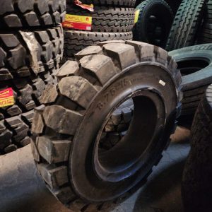 8.25-15 VROTR Solid Standard Forklift Tyre – Made in China