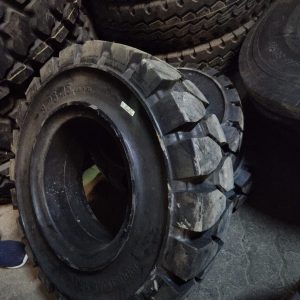 8.25-15 VROTR Solid Standard Forklift Tyre – Made in China