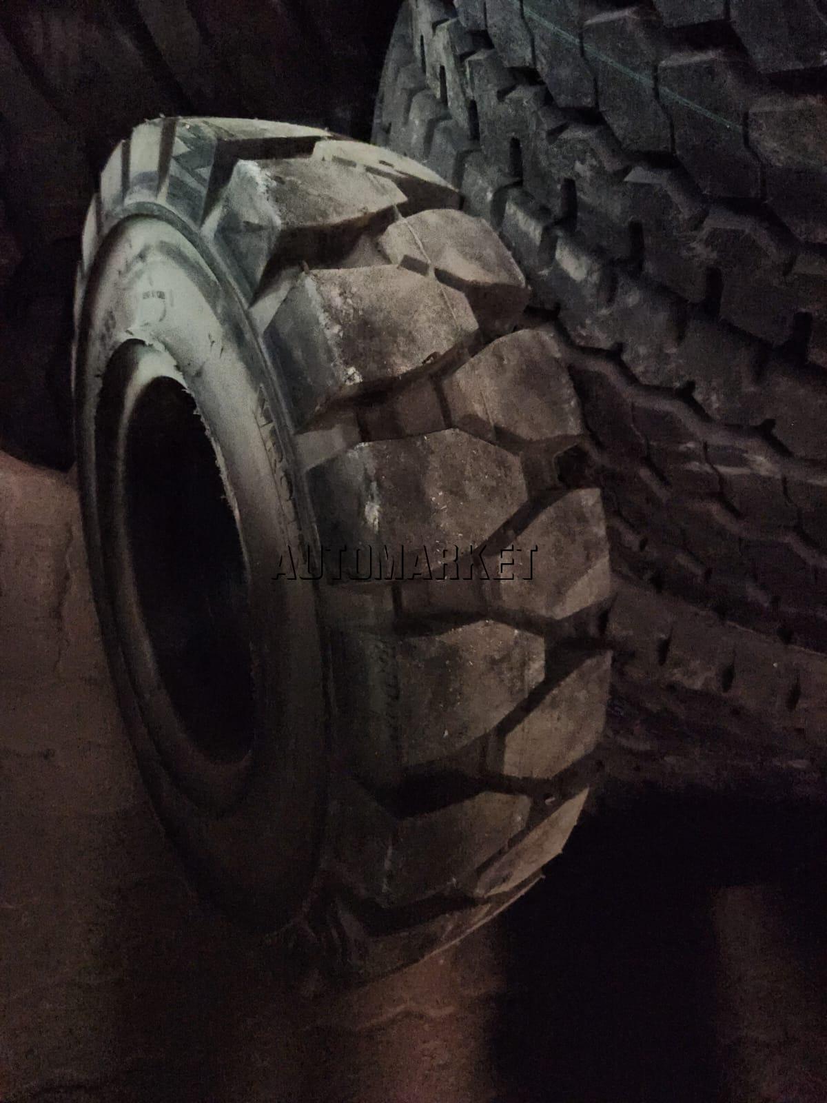 8.25-15 VROTR Solid Standard Forklift Tyre – Made in China