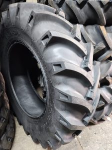 18.4-34 MACAR 14PR agricultural tractor tyre made in Turkey with deep angled lug tread.