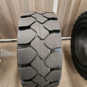 28×9-15 ACHIEVER Solid Standard Industrial Forklift Tyre – Made in Sri Lanka