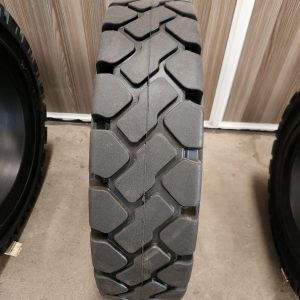 7.00×12 ACHIEVER Solid Standard Industrial Forklift Tyre – Made in Sri Lanka