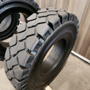 7.00×12 ACHIEVER Solid Standard Industrial Forklift Tyre – Made in Sri Lanka