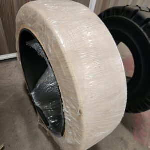 Solid vs Pneumatic Forklift Tyres in Kenya: Which Is Better?