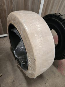 21×7×15 ACHIEVER solid non-marking cushion forklift tyre made in Sri Lanka.