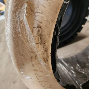 21×7×15 ACHIEVER Solid Non-Marking Cushion Forklift Tyre – Made in Sri Lanka