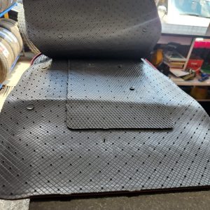 Subaru Floor Mats for 5-Seater Vehicles – Black and Red
